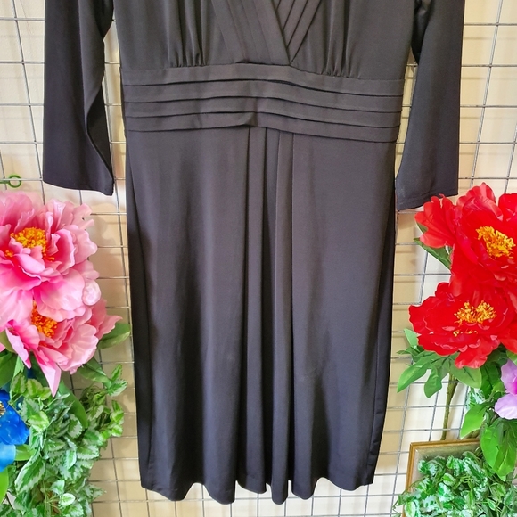 CAPTURE AU12 Dress Black Midi Fit & Flare Empire Waist V-Neck 3/4 Sleeve - NWOT - Picture 14 of 14